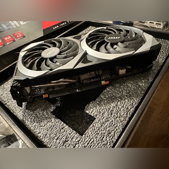 MSI MECH 2X AMD Radeon RX 6600 with Dual Fans - Picture 2 of 6